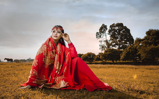 Young girl on the steppe from Chrome web store to be run with OffiDocs Chromium online Young girl on the steppe from Chrome web store to be run with OffiDocs Chromium online
